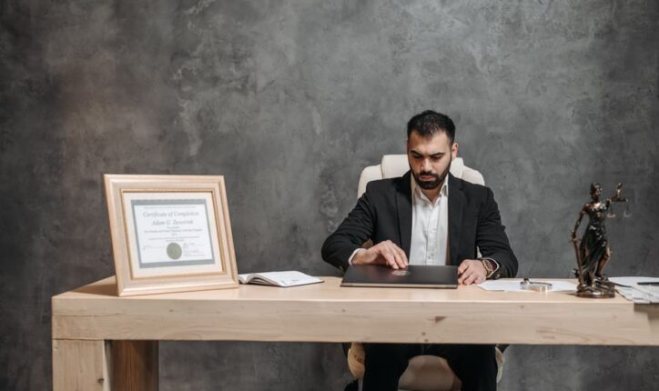 How to Find an Immigration Lawyer for Green Card Renewal in 2026